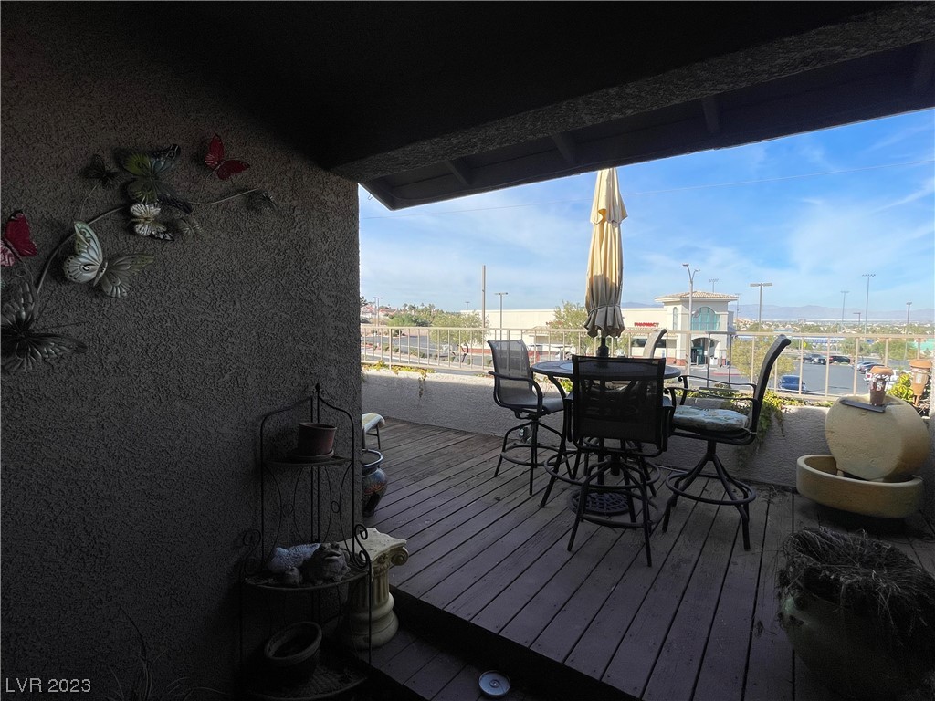 1606 Azure Springs Avenue