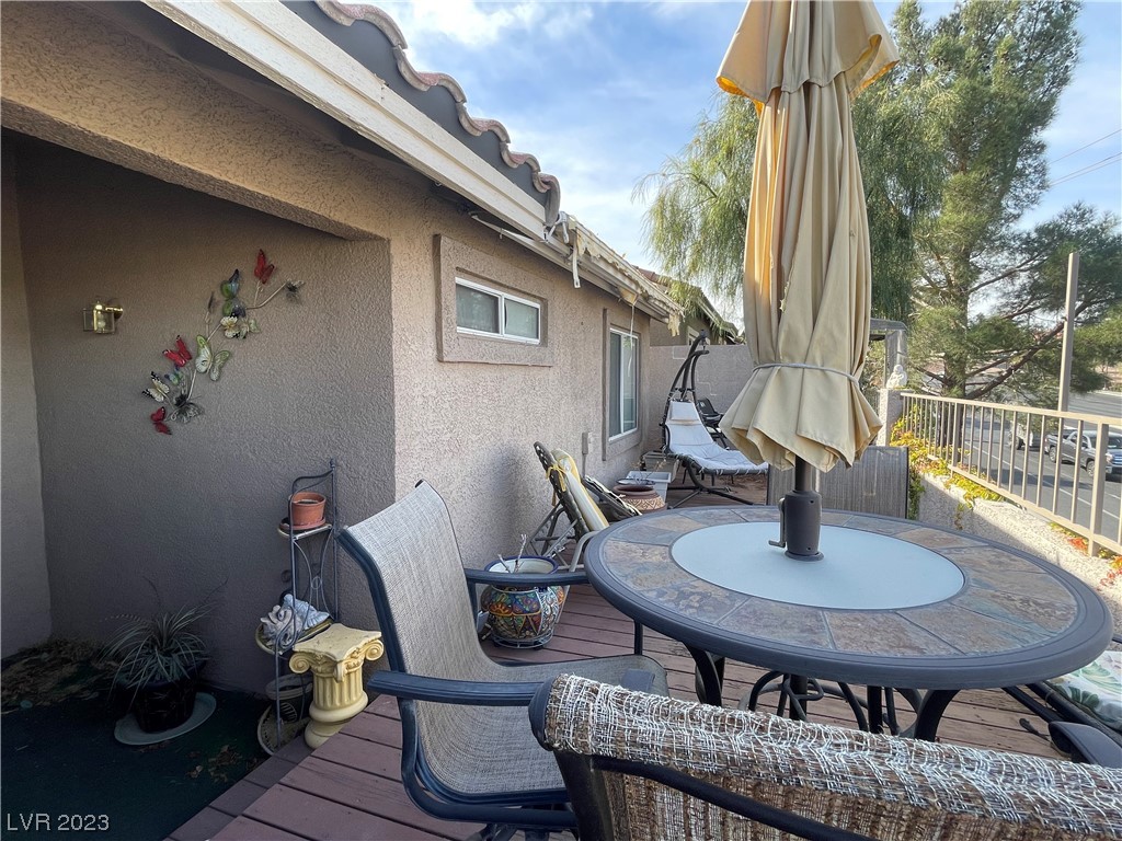 1606 Azure Springs Avenue