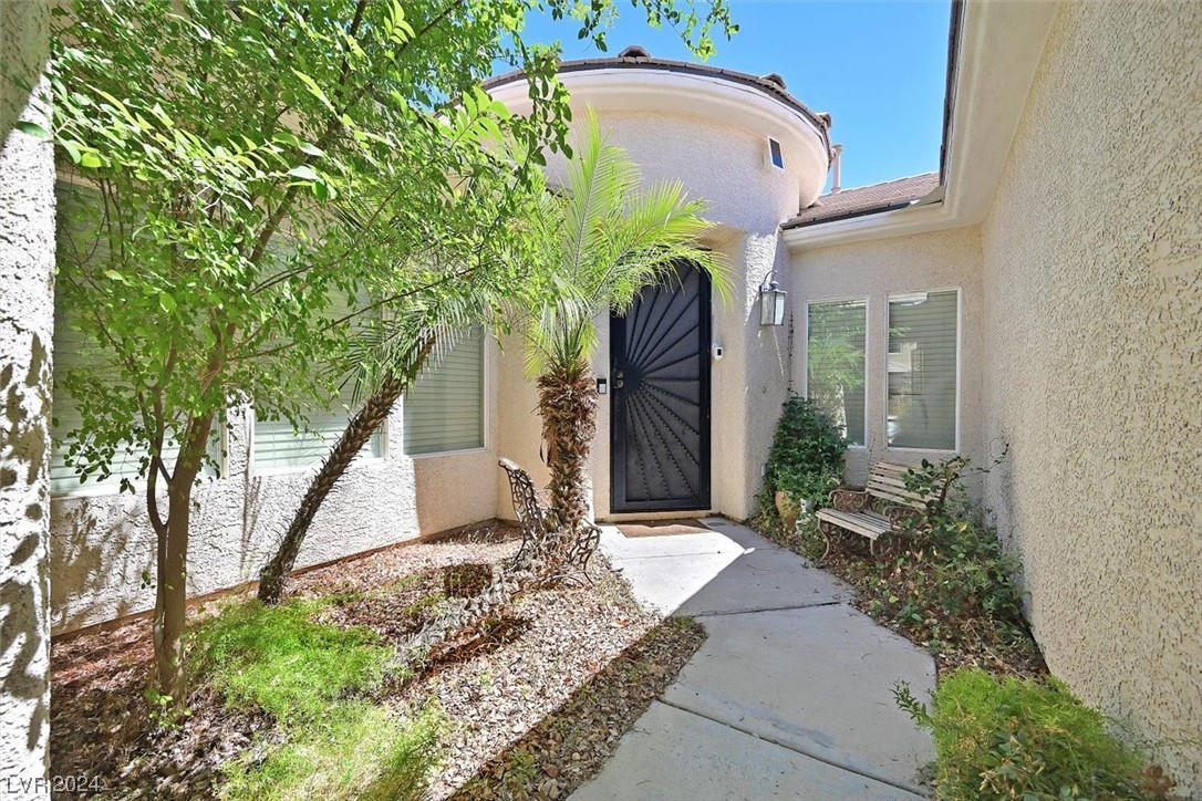 5839 Gushing Spring Avenue