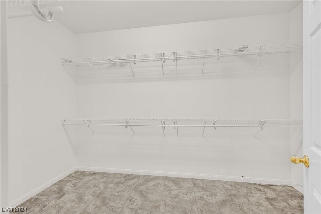 5839 Gushing Spring Avenue