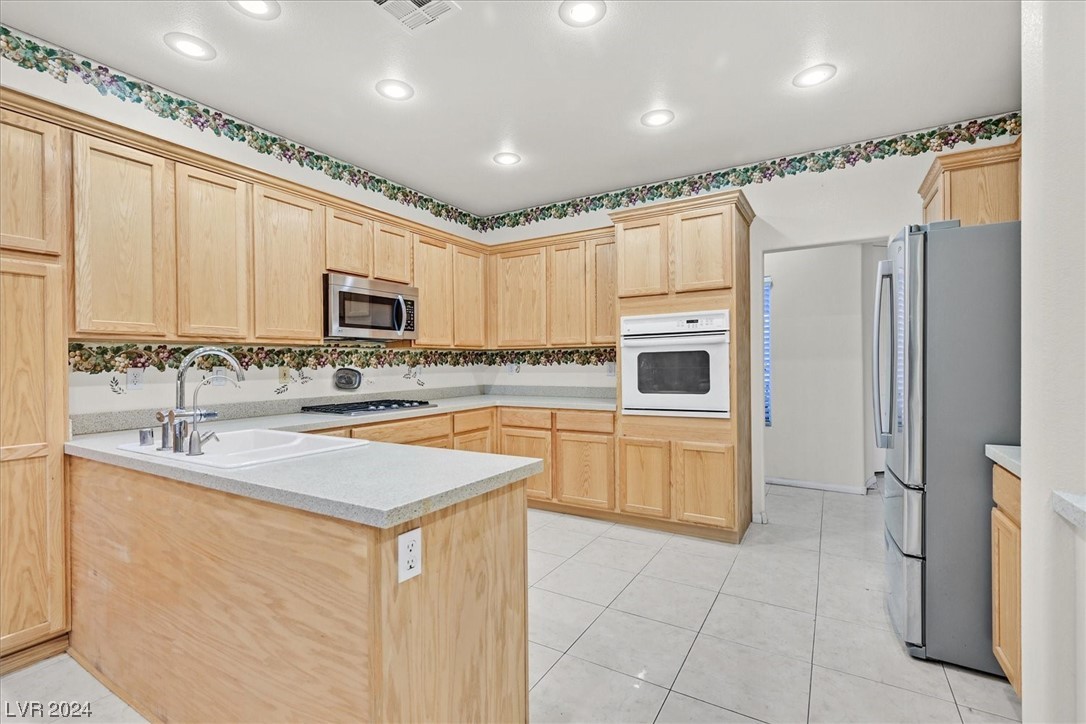 5839 Gushing Spring Avenue