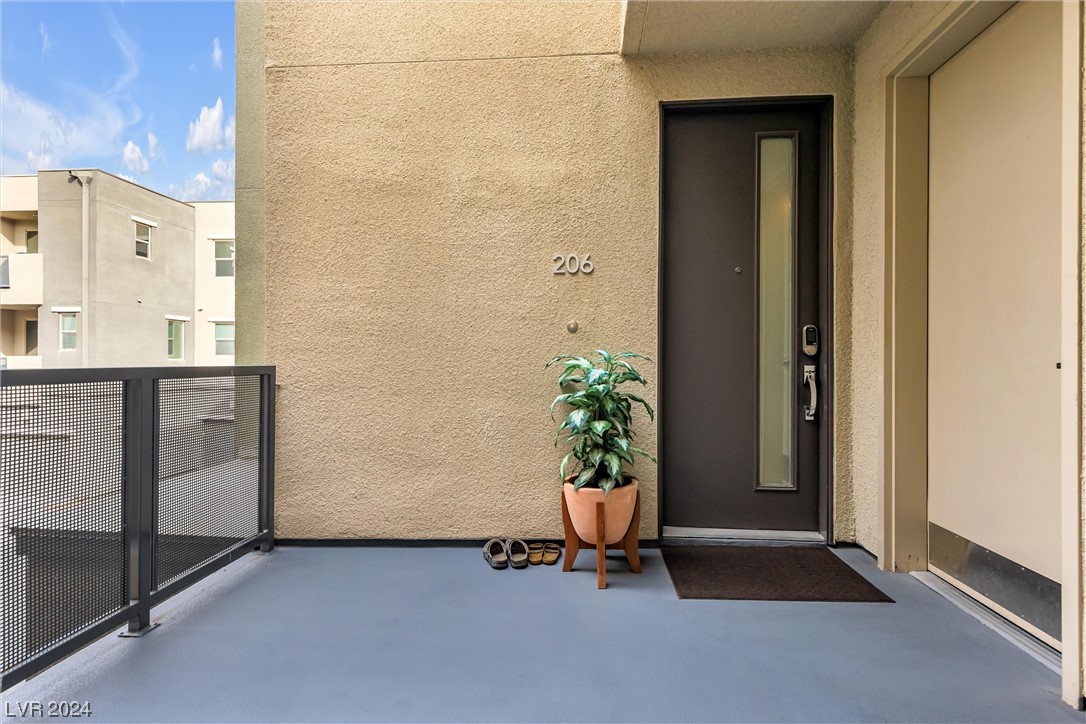 11257 Rainbow Peak Avenue 206