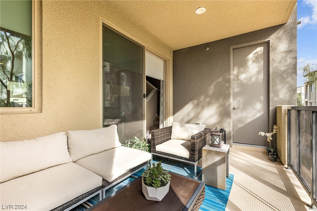 11257 Rainbow Peak Avenue 206