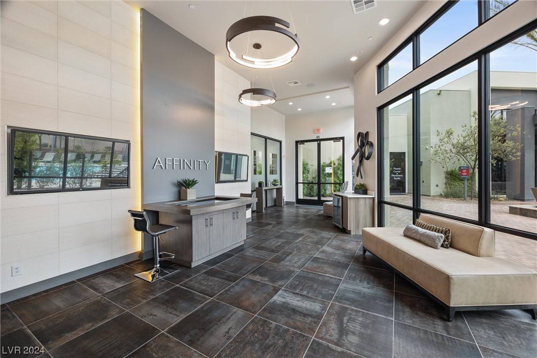 11257 Rainbow Peak Avenue 206