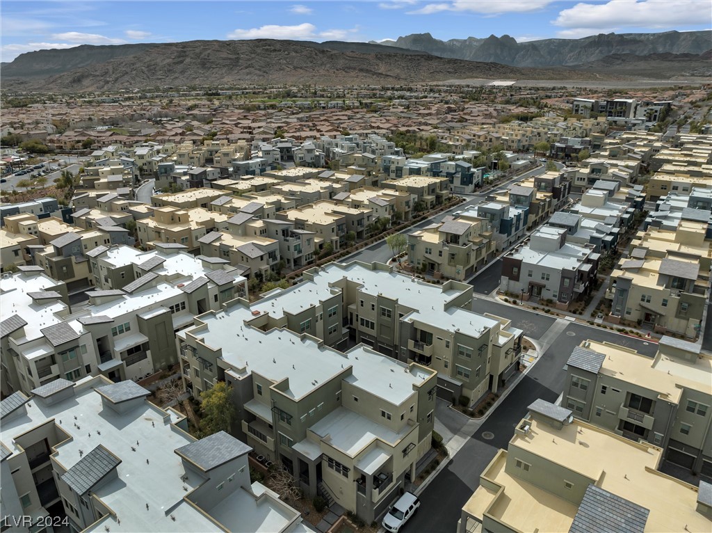 11257 Rainbow Peak Avenue 206