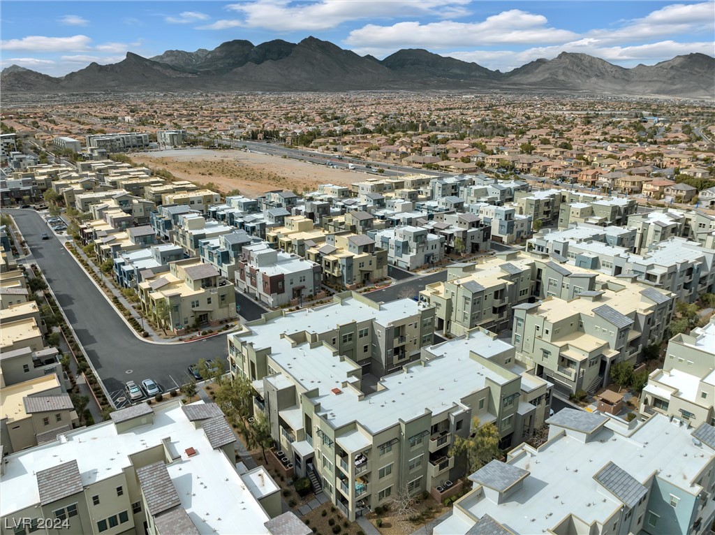 11257 Rainbow Peak Avenue 206