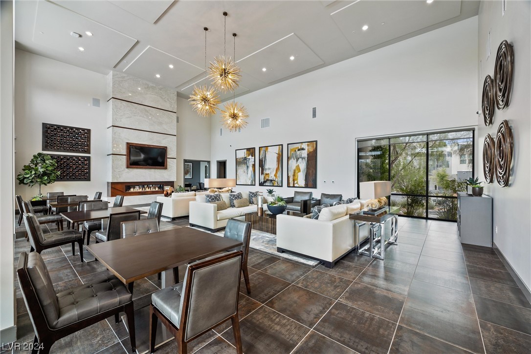 11257 Rainbow Peak Avenue 206