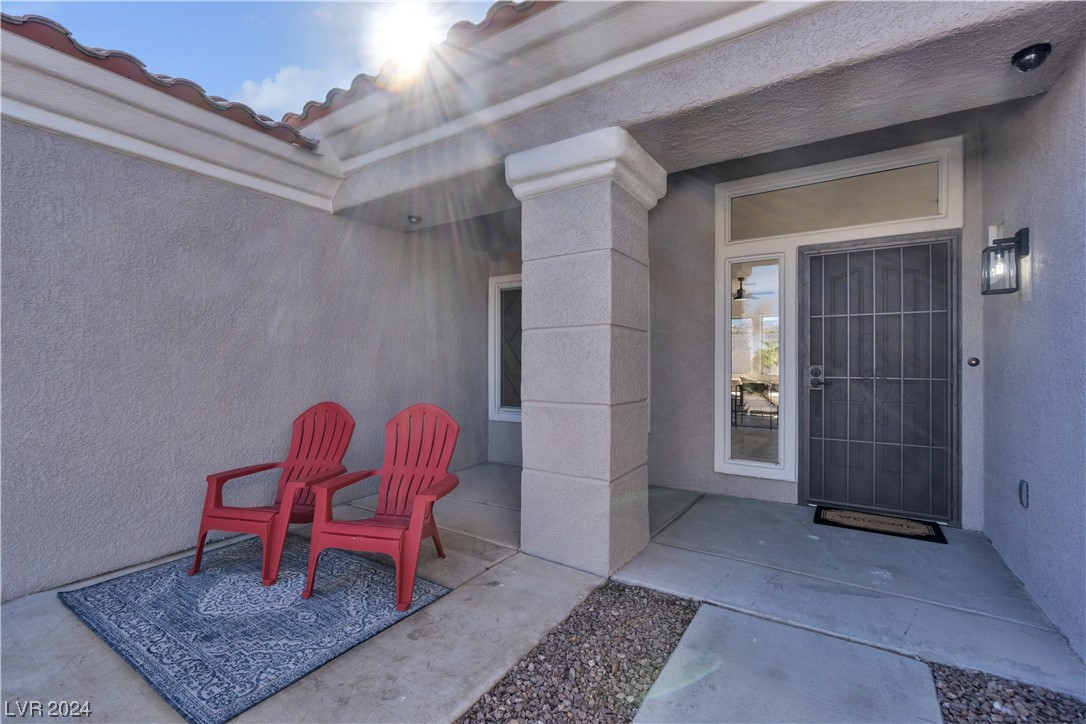 2245 Sun Cliffs Street