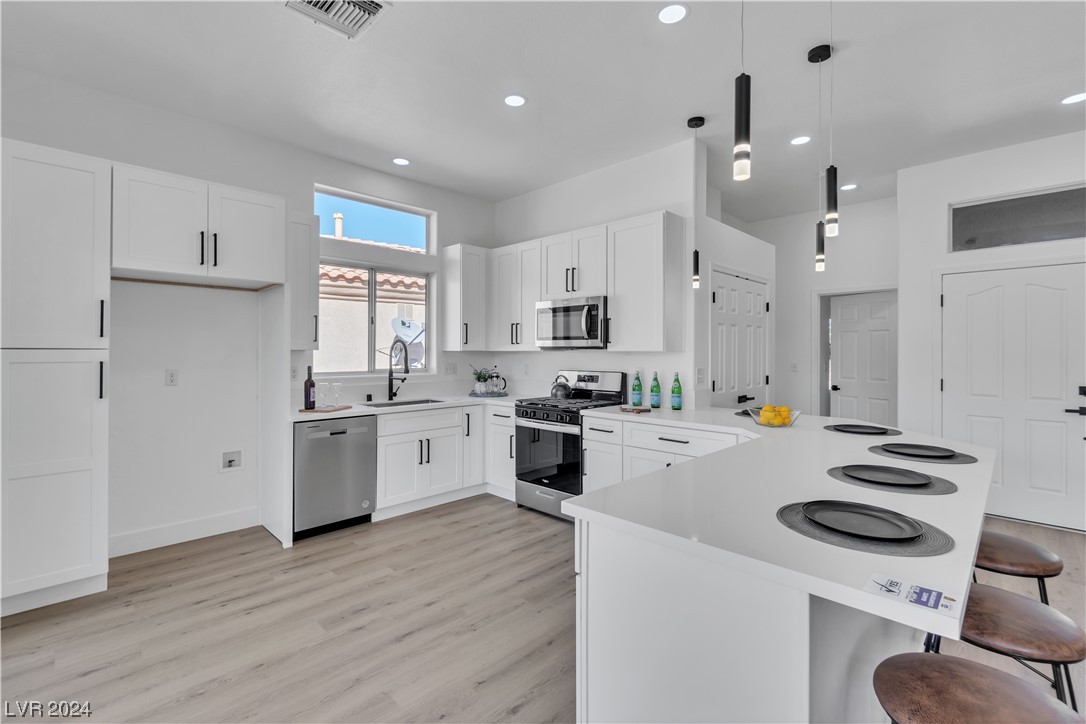 2245 Sun Cliffs Street