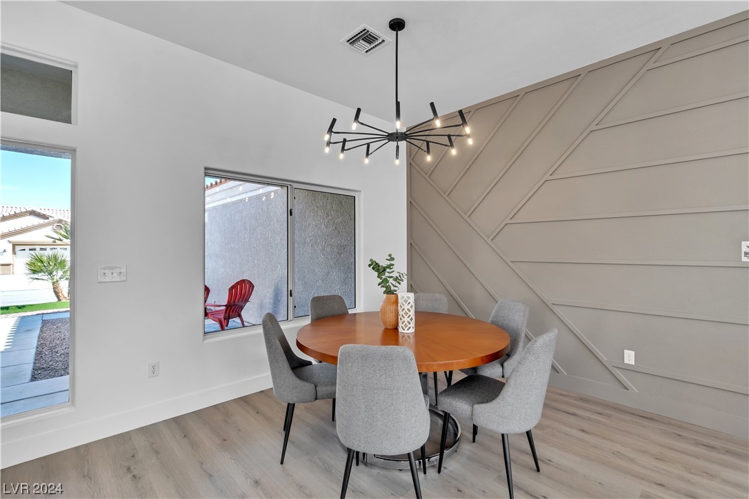 2245 Sun Cliffs Street