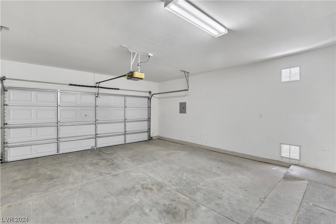 2245 Sun Cliffs Street