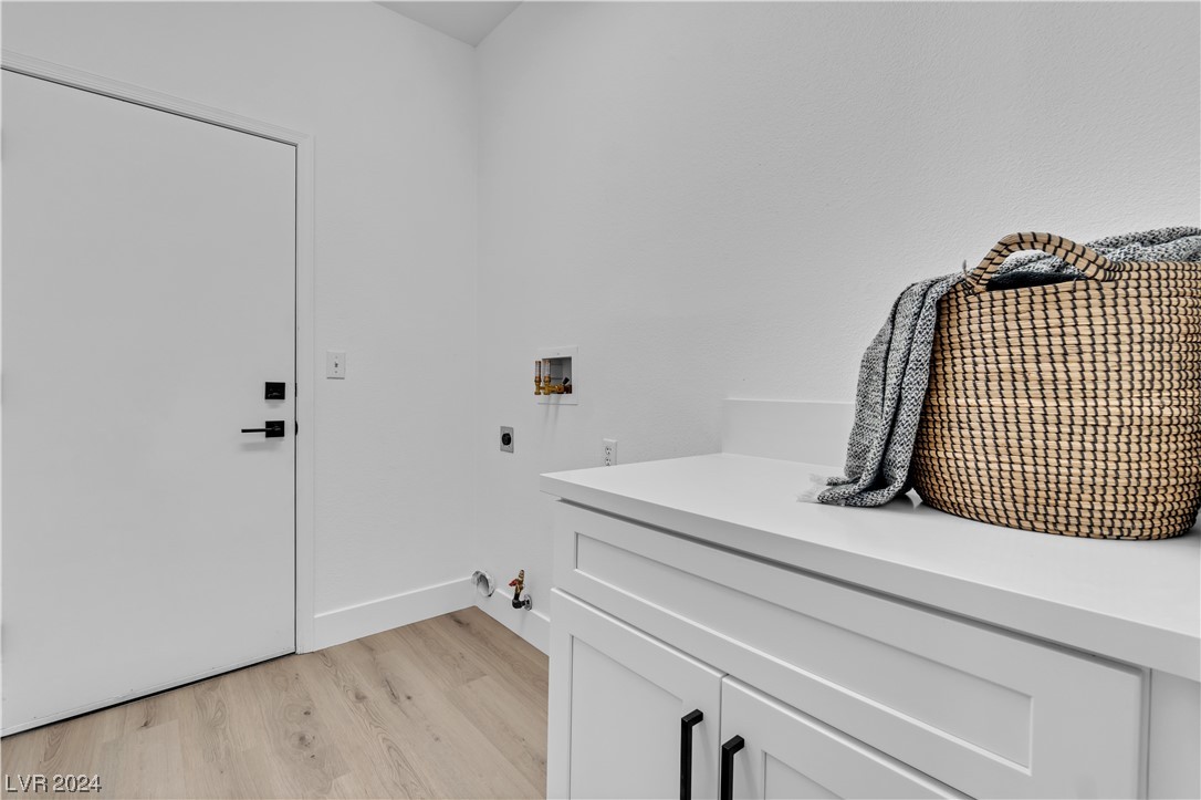 2245 Sun Cliffs Street