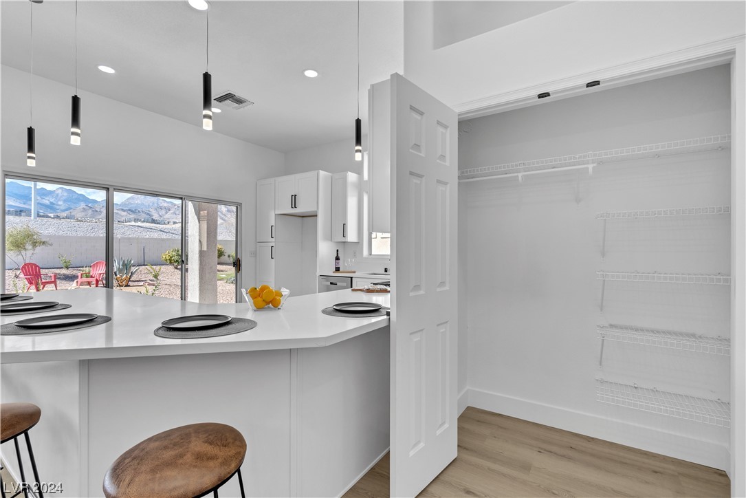 2245 Sun Cliffs Street