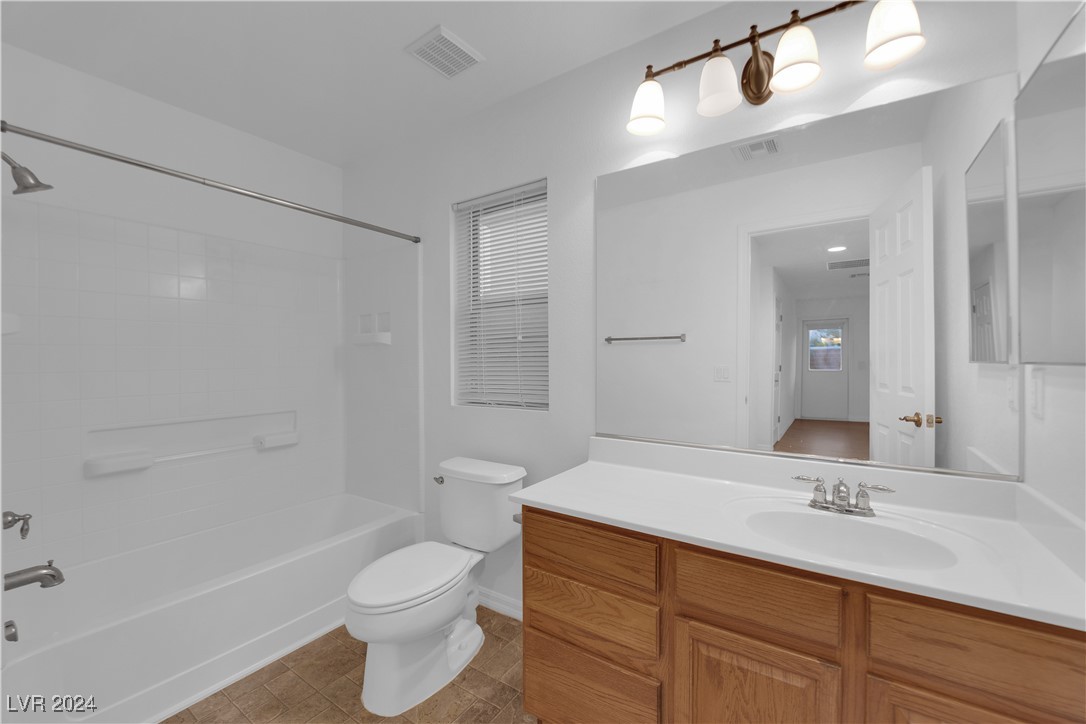 125 Silver Rings Avenue