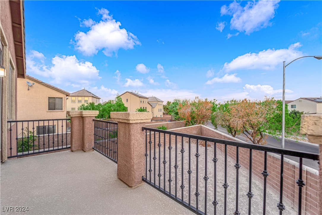 125 Silver Rings Avenue