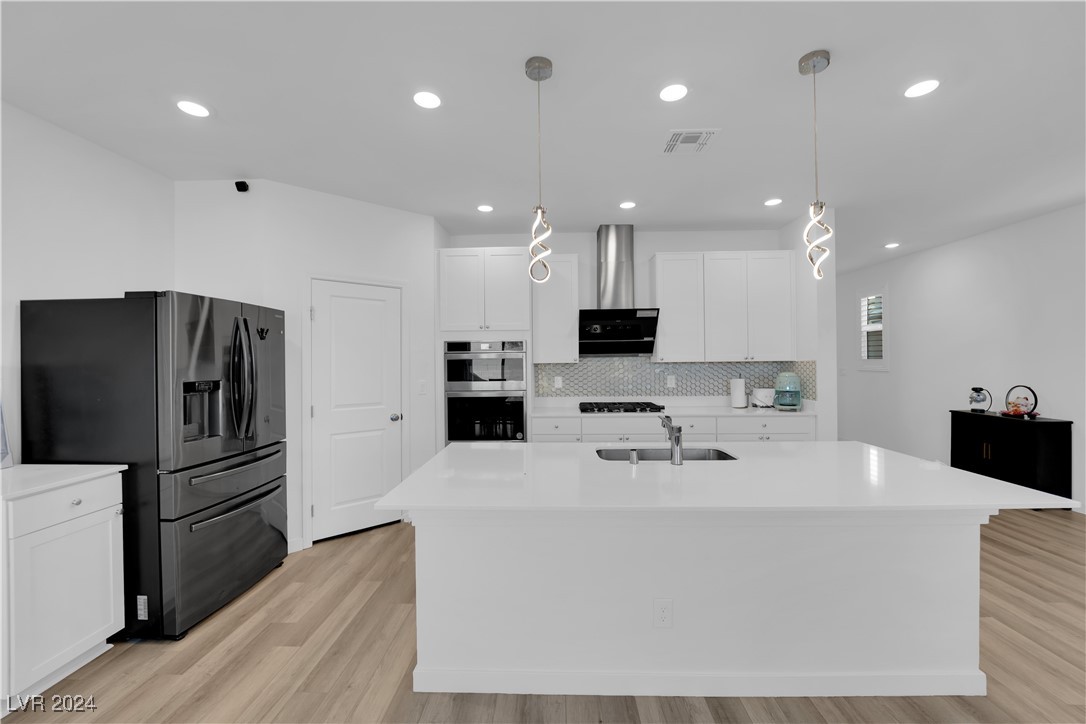 10556 Adobe Ranch Street