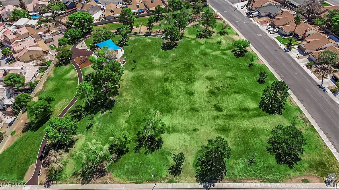 1600 North Torrey Pines Drive 202