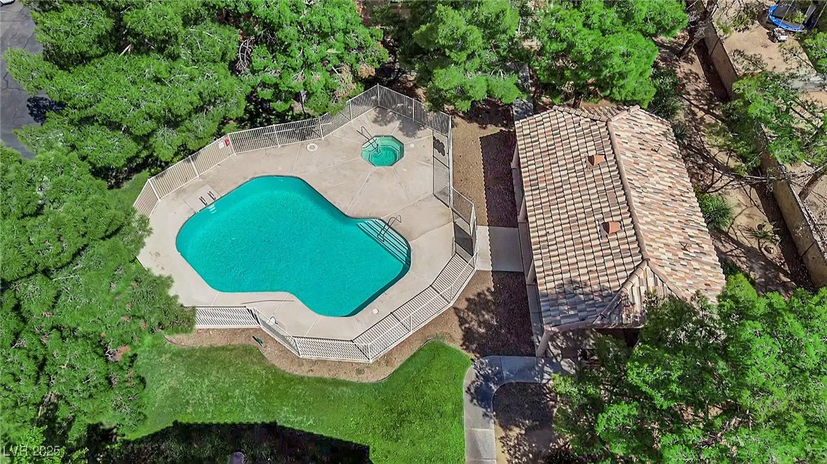 1600 North Torrey Pines Drive 202