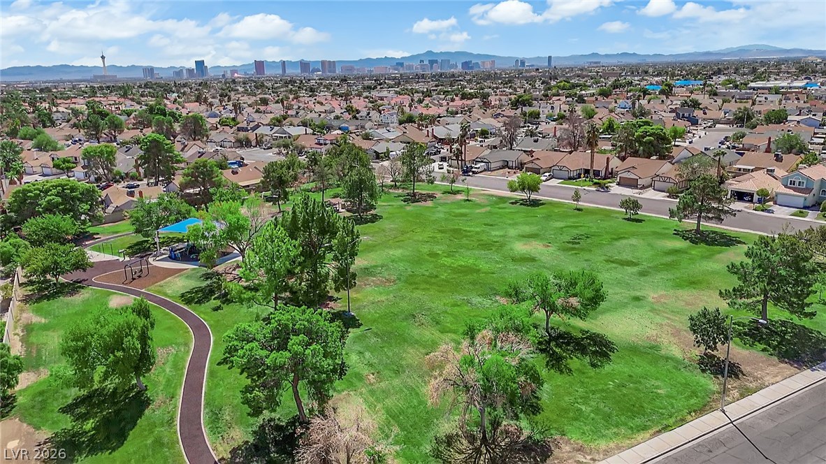 1600 North Torrey Pines Drive 202