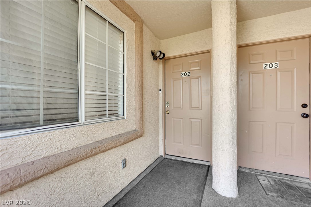 1600 North Torrey Pines Drive 202