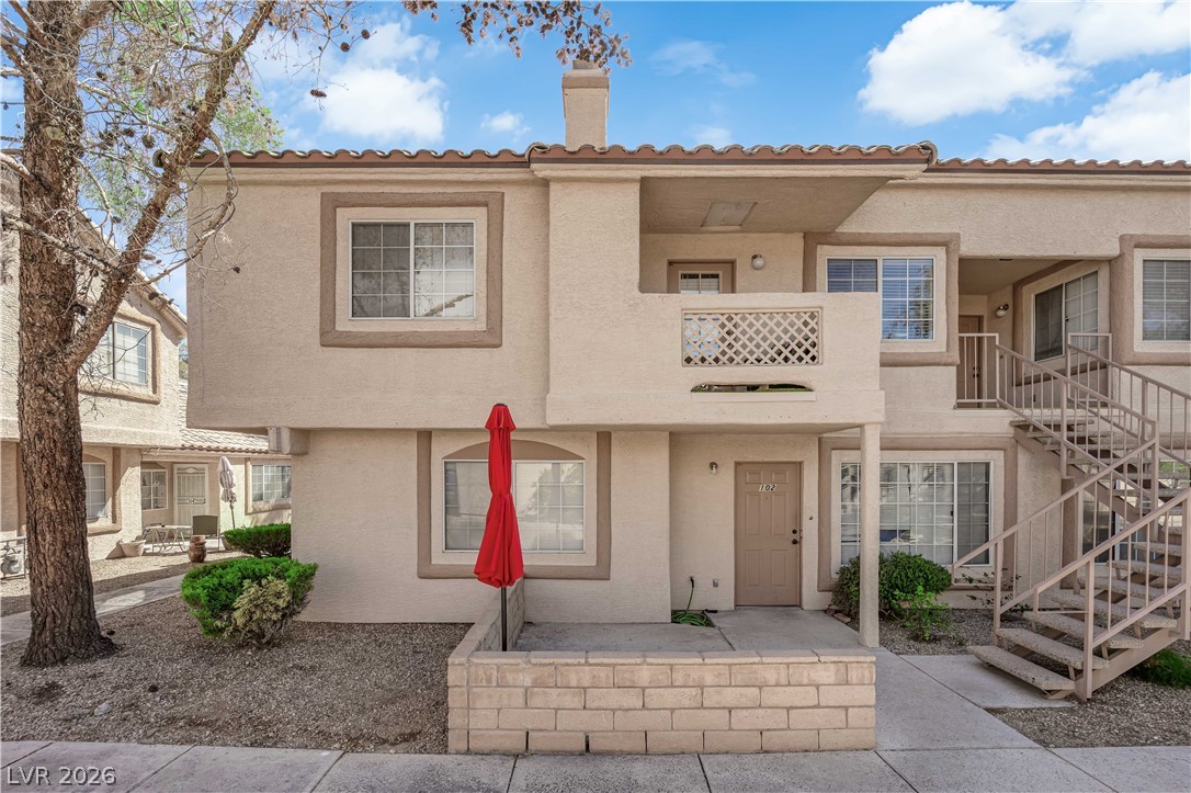 1600 North Torrey Pines Drive 202