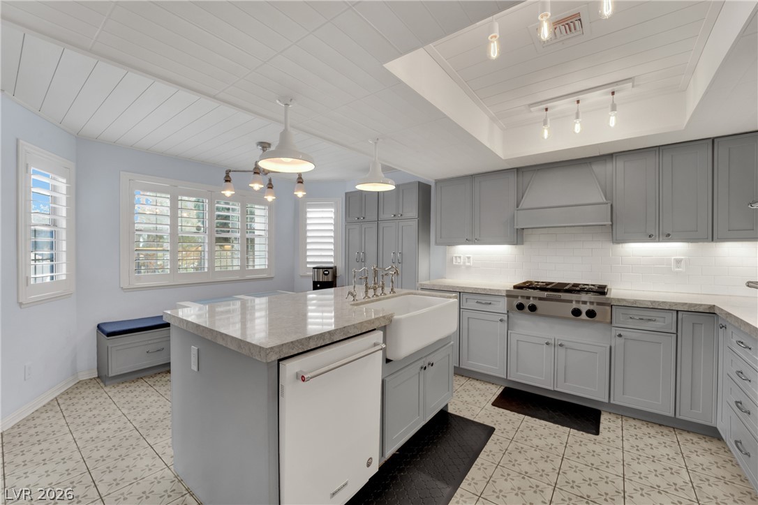 3080 Yankee Clipper Drive