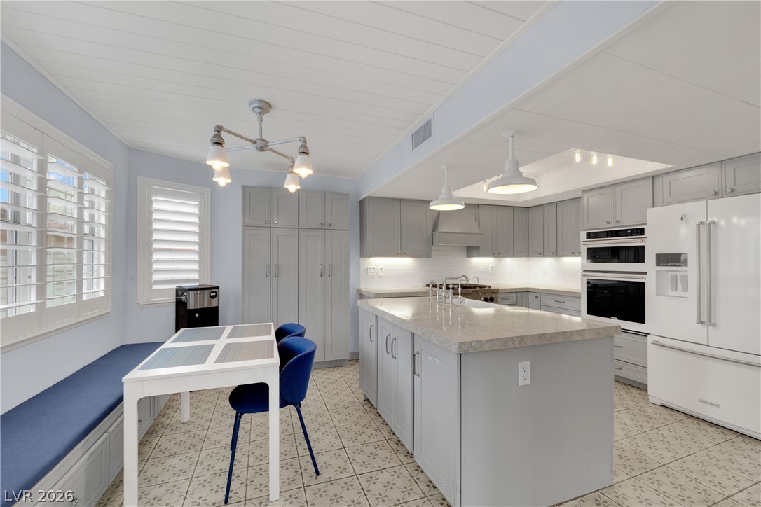 3080 Yankee Clipper Drive