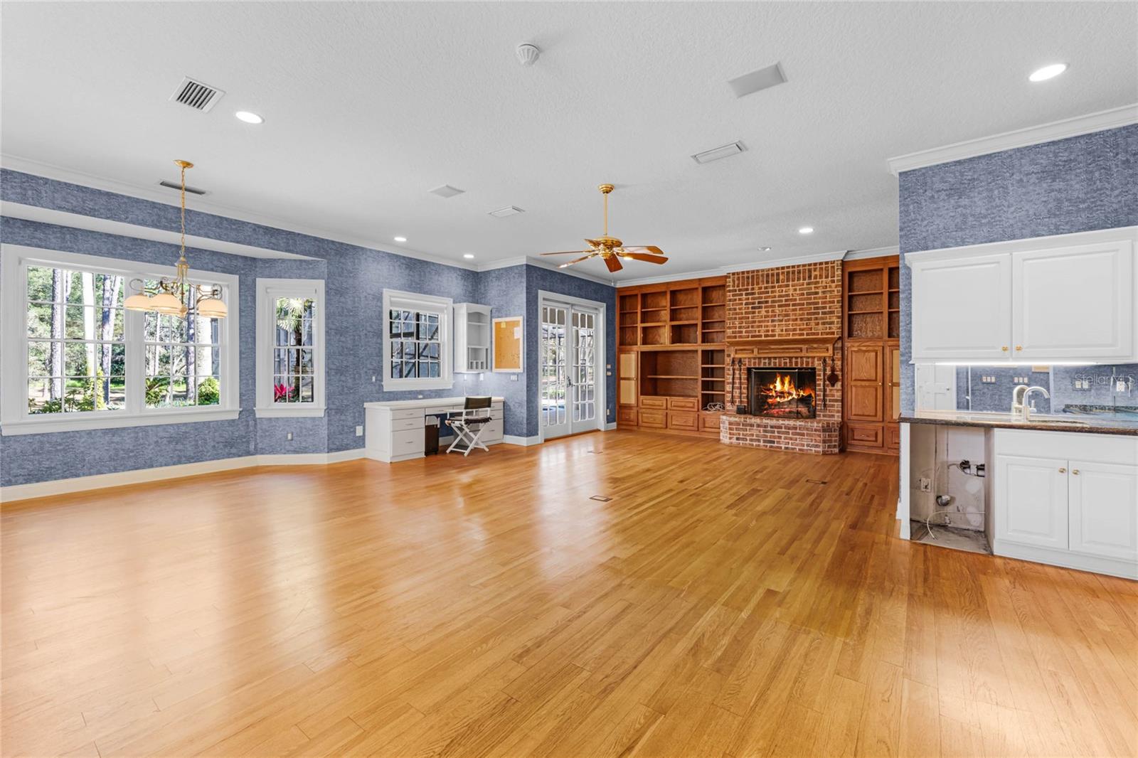 2327 SOUTHERN PINES PLACE