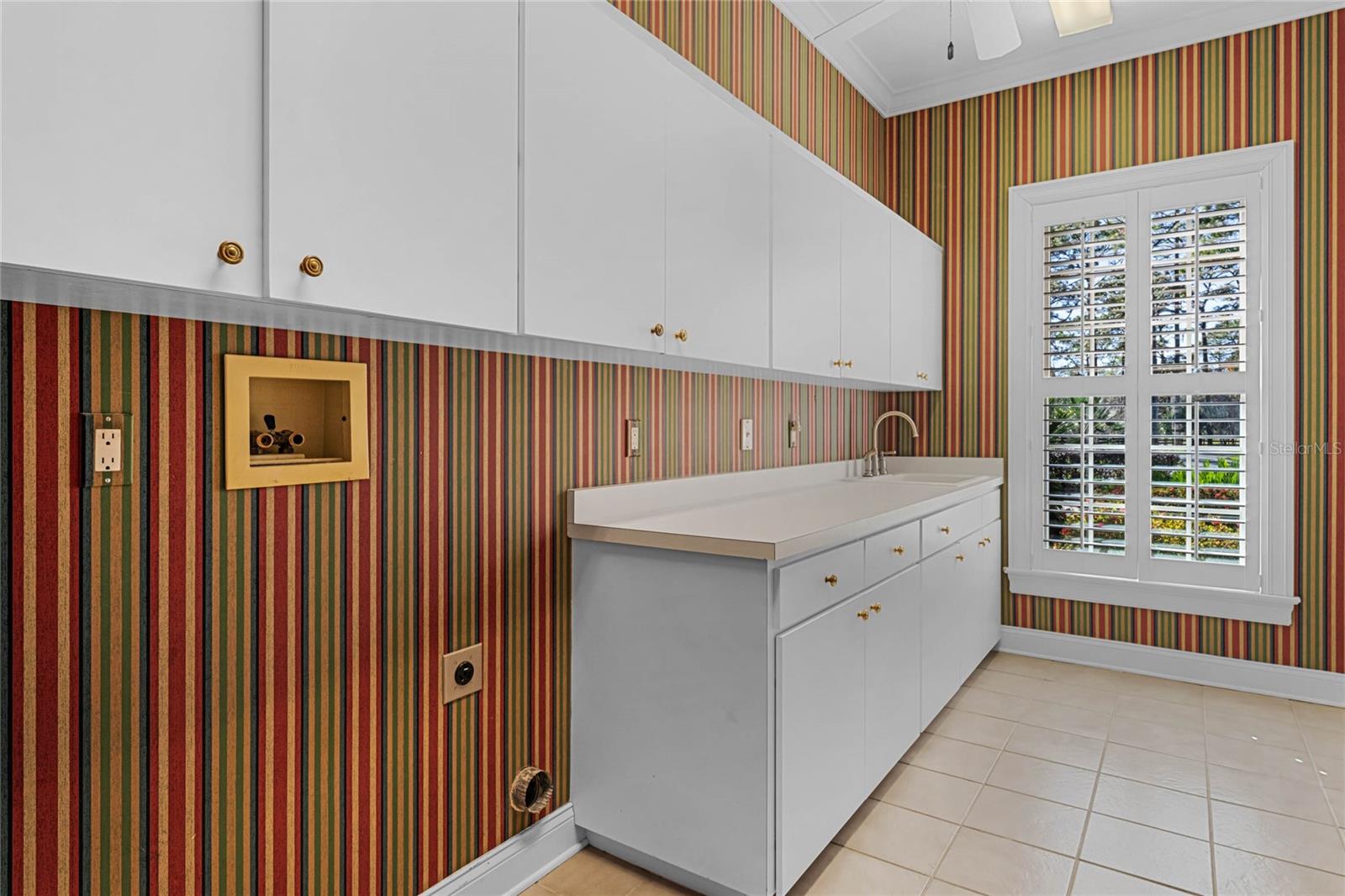 2327 SOUTHERN PINES PLACE