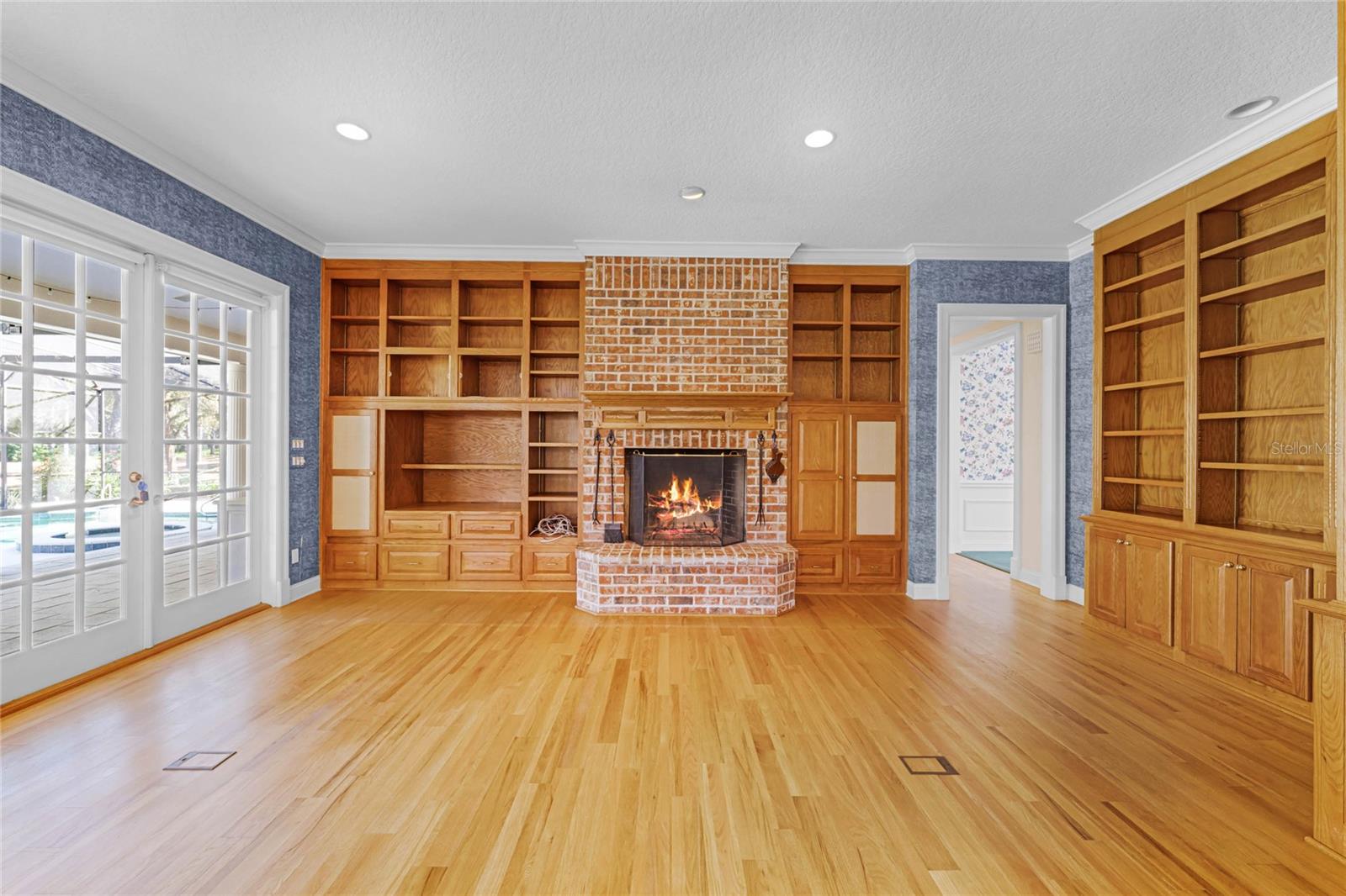 2327 SOUTHERN PINES PLACE