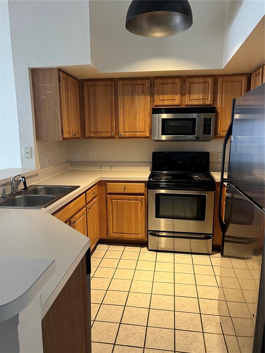 8301 ELM PARK DR #633