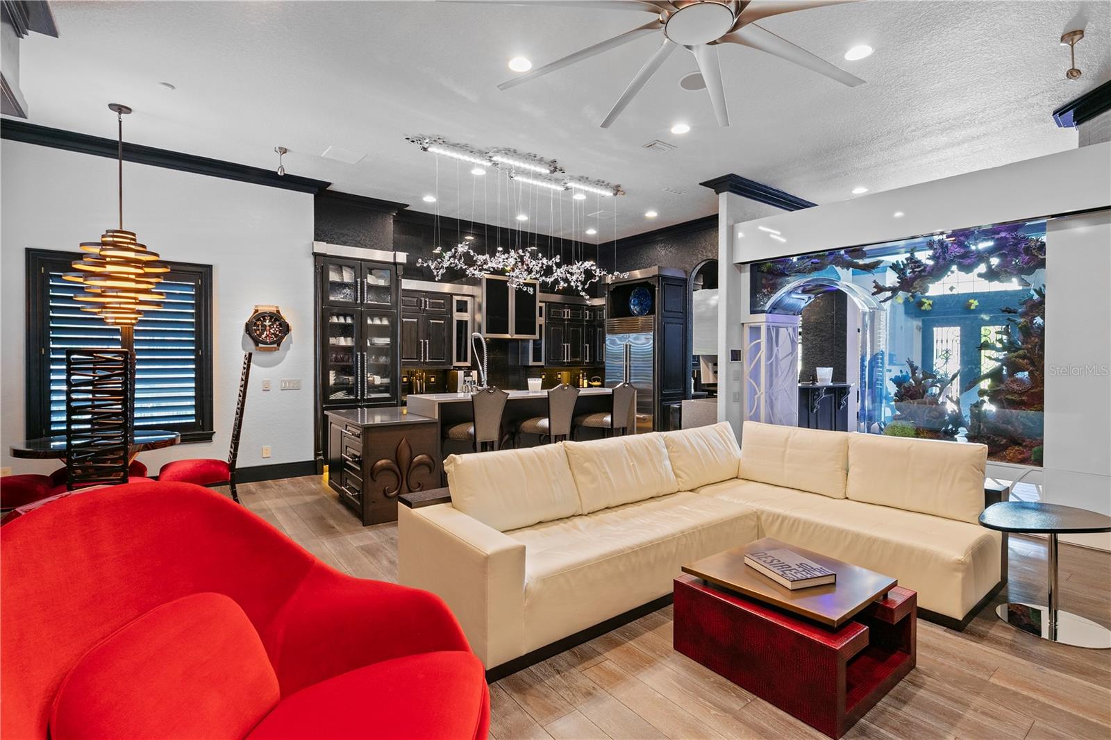 801 W 2ND AVE