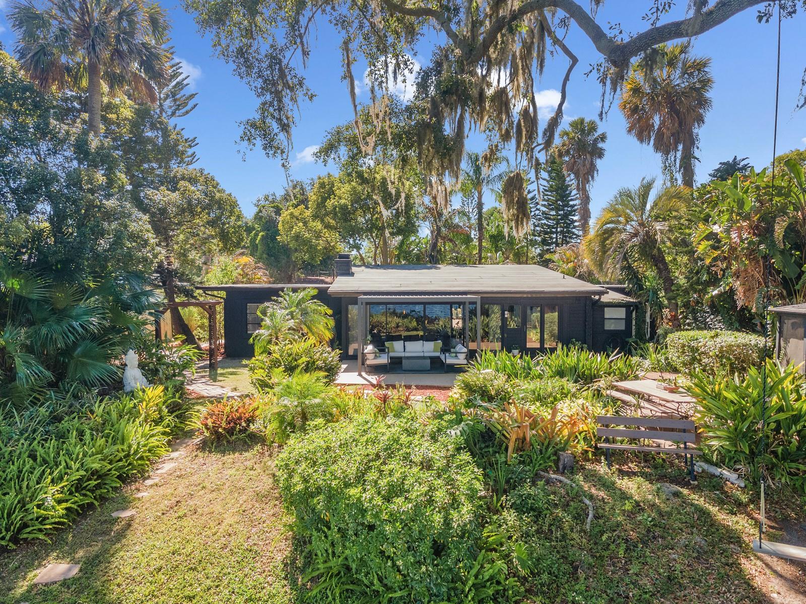 319 N TAMPA AVE