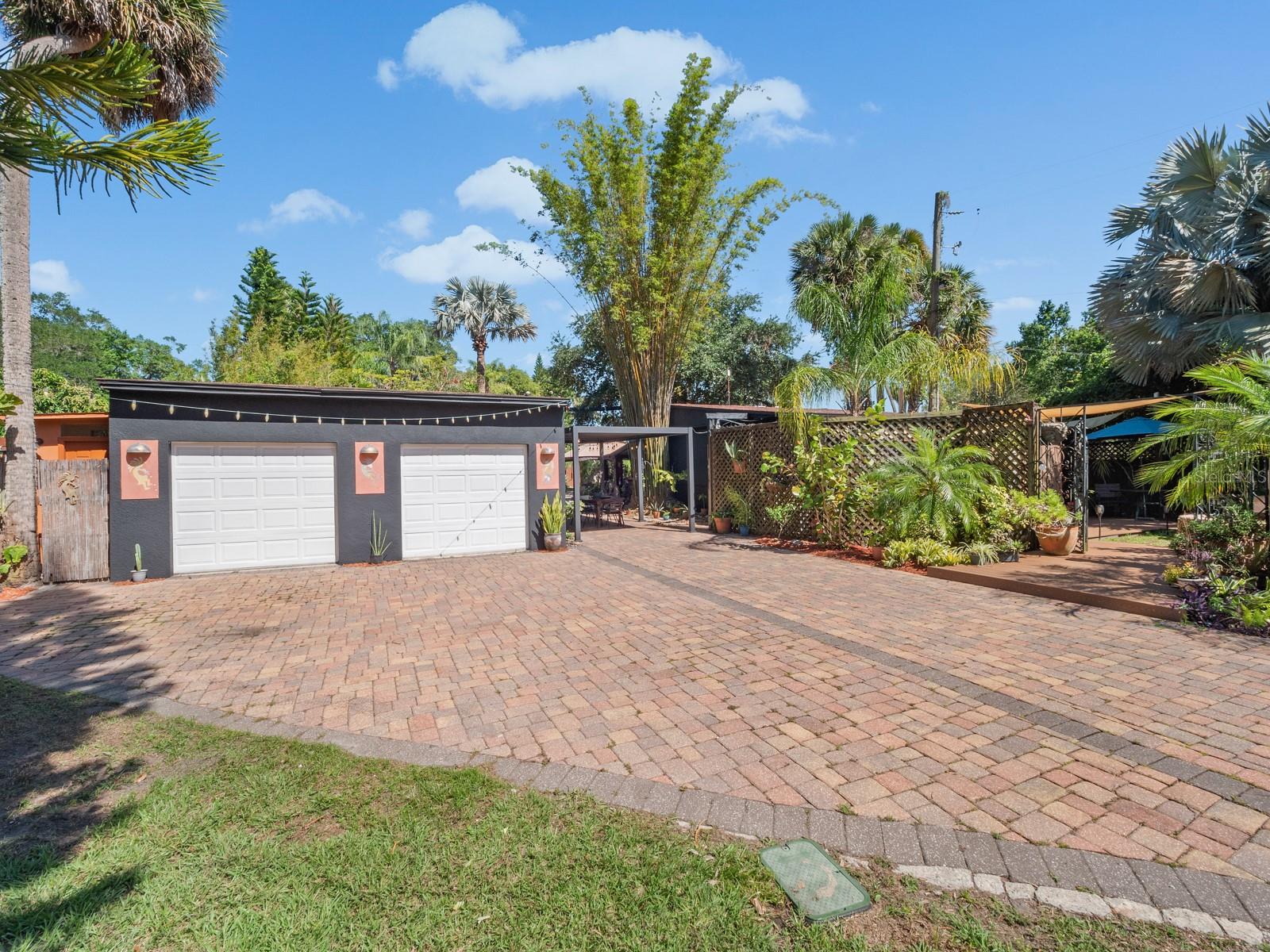 319 N TAMPA AVE