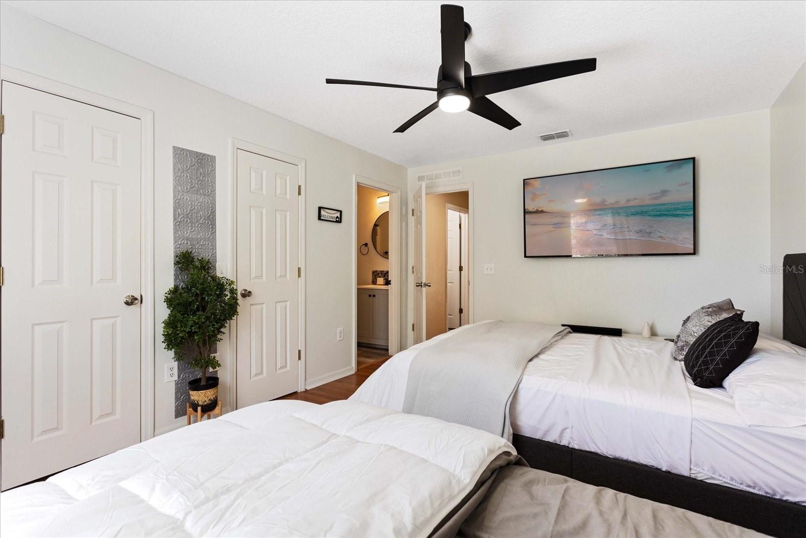 106 HENDRIX CIR