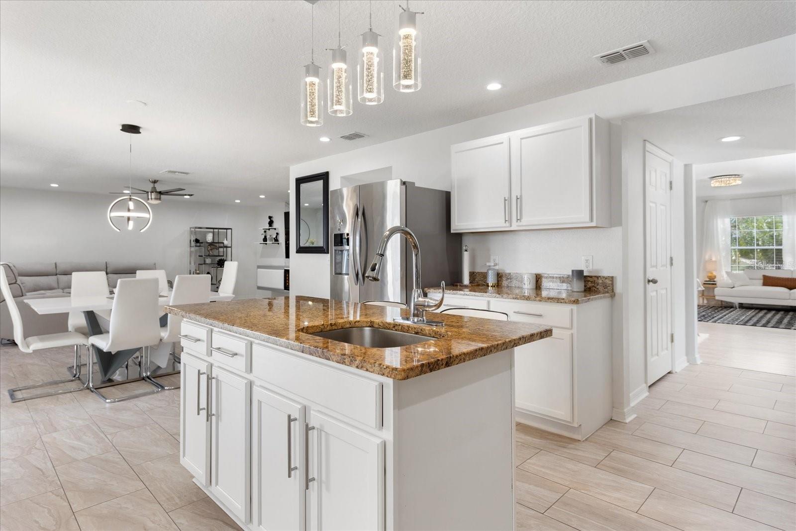106 HENDRIX CIR