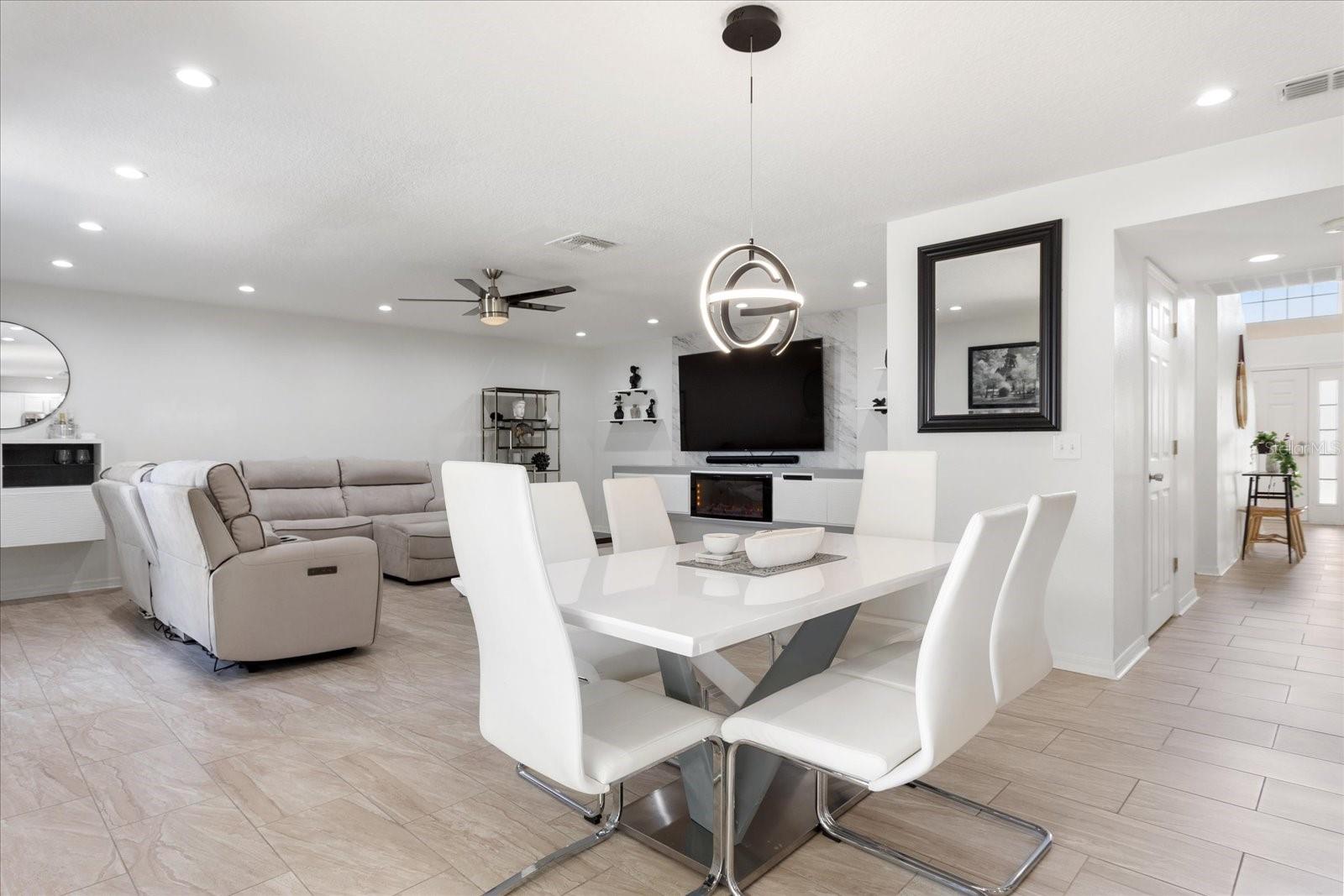106 HENDRIX CIR
