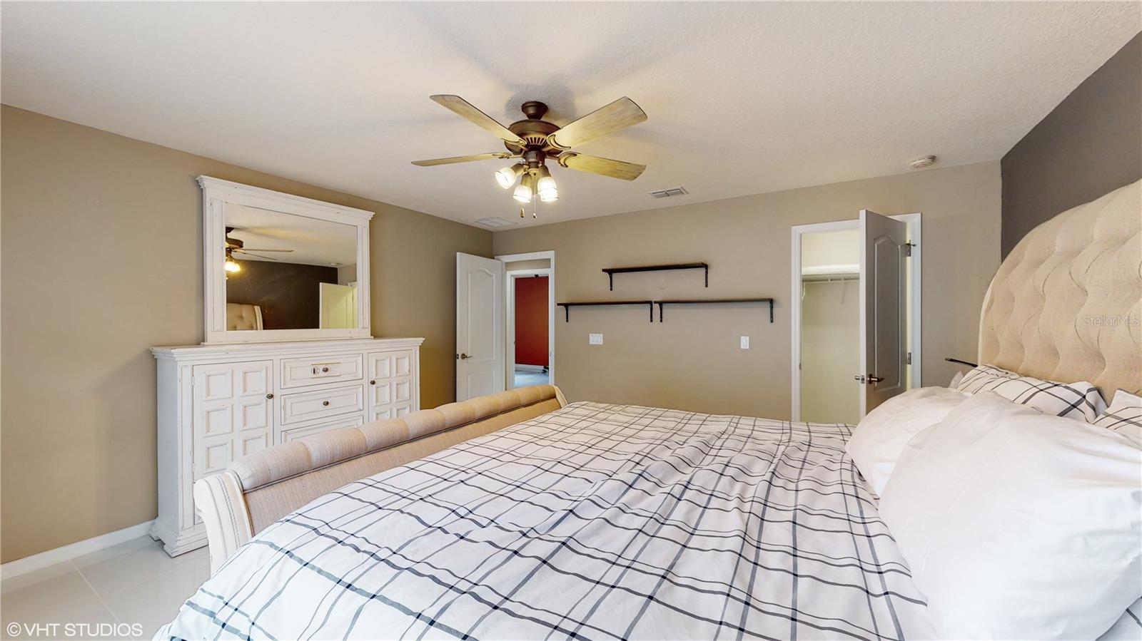 1240 BELLA VISTA CIR