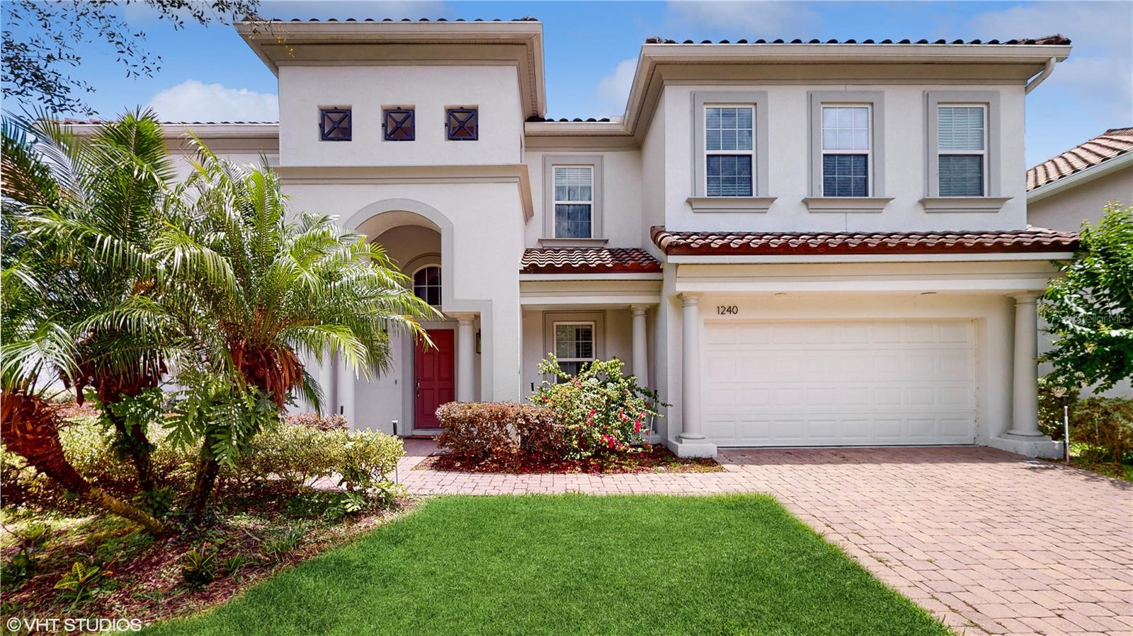 1240 BELLA VISTA CIR