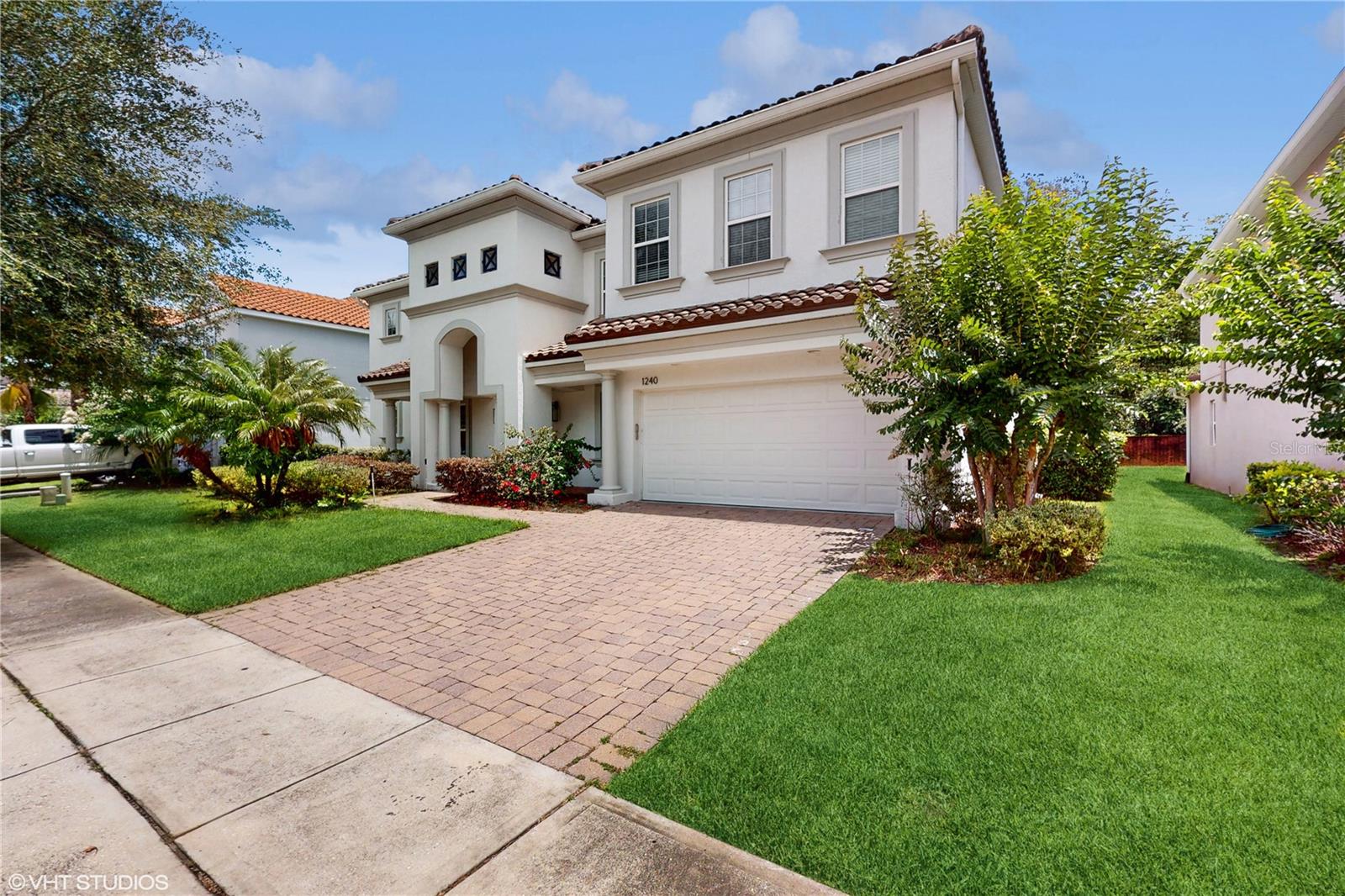 1240 BELLA VISTA CIR