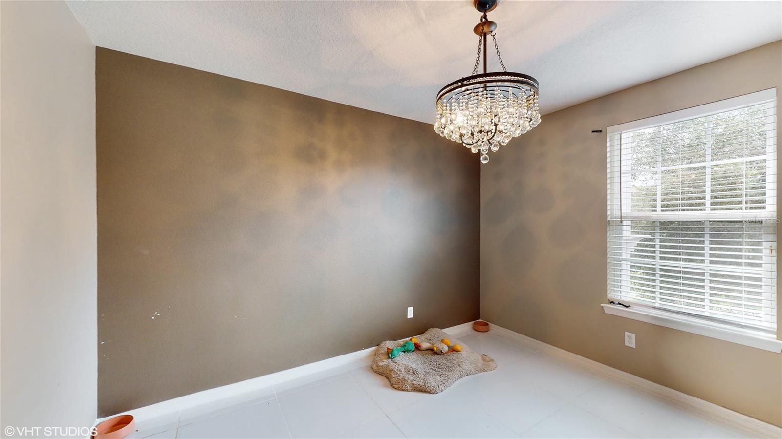 1240 BELLA VISTA CIR