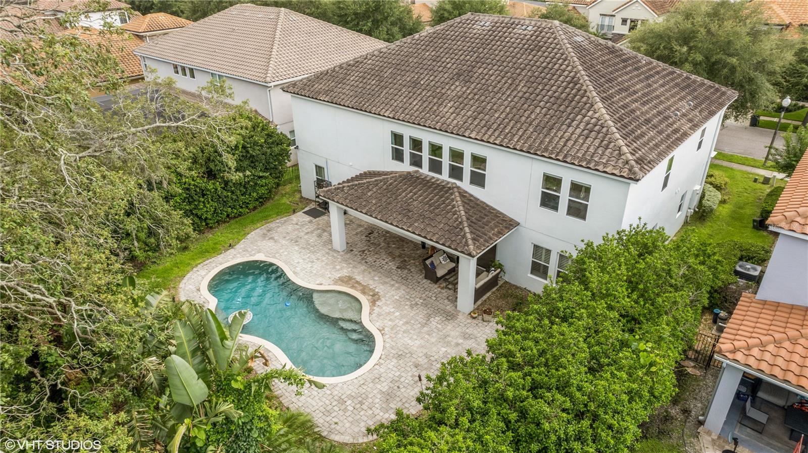 1240 BELLA VISTA CIR