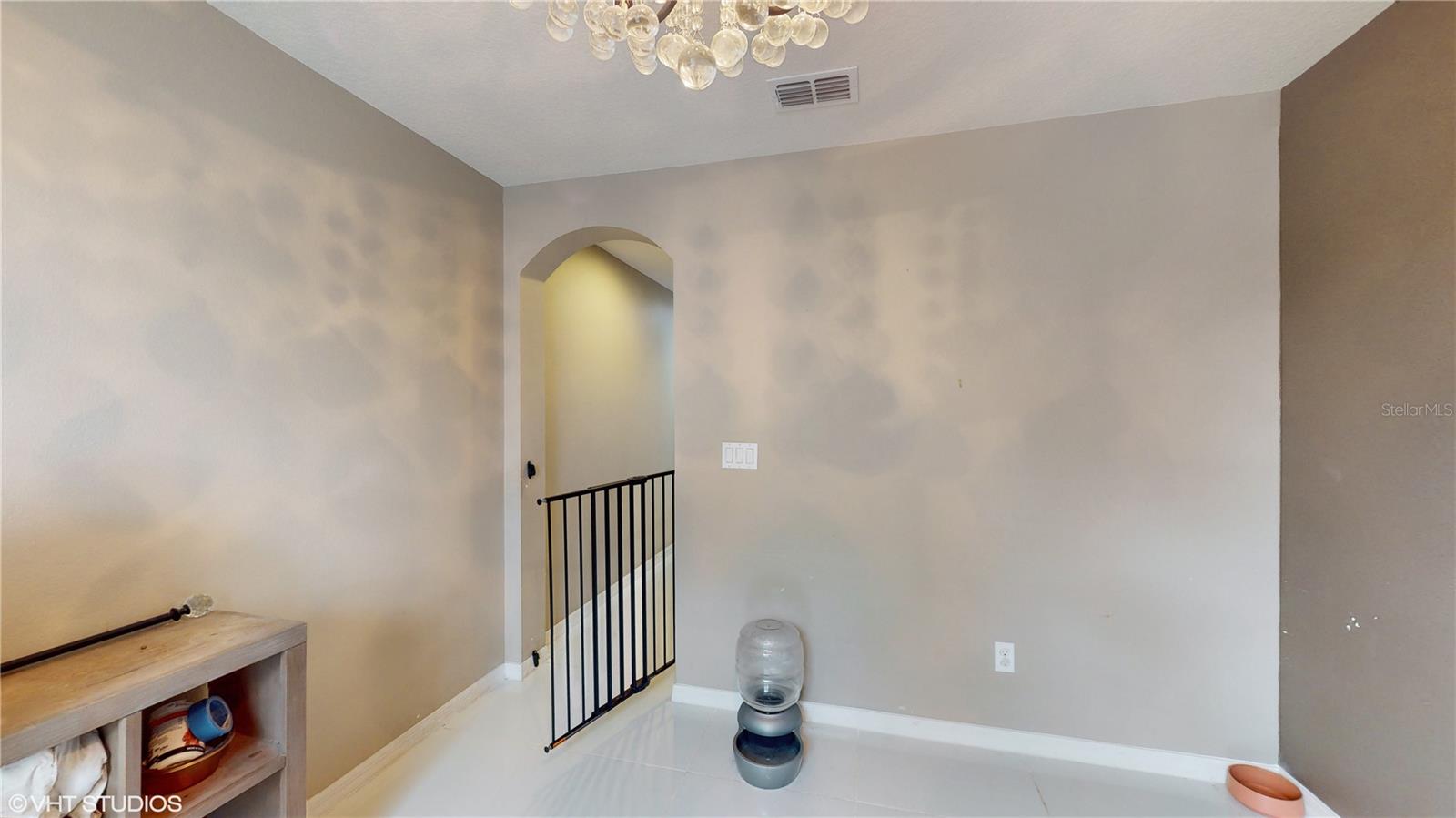 1240 BELLA VISTA CIR