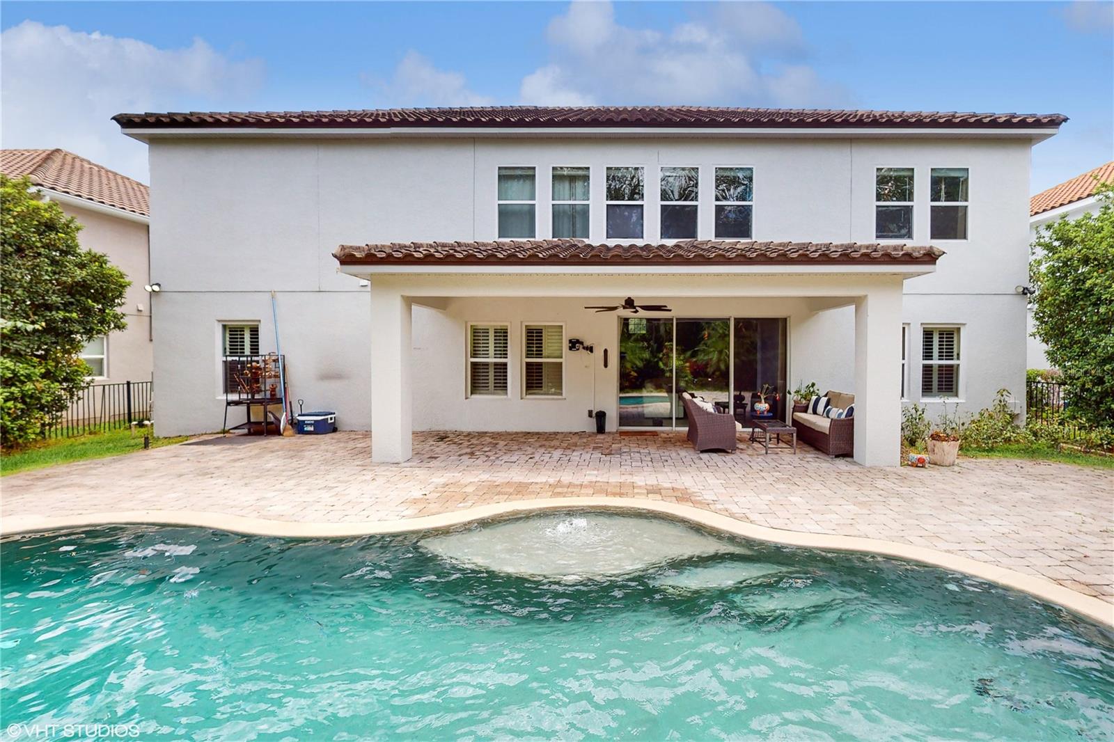 1240 BELLA VISTA CIR