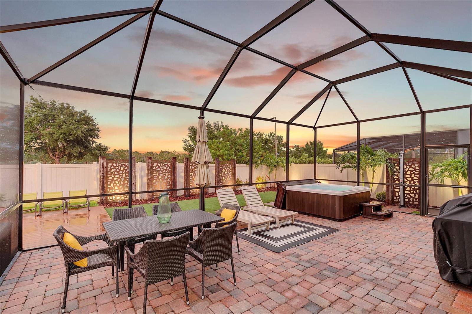 1980 LEATHER FERN DR