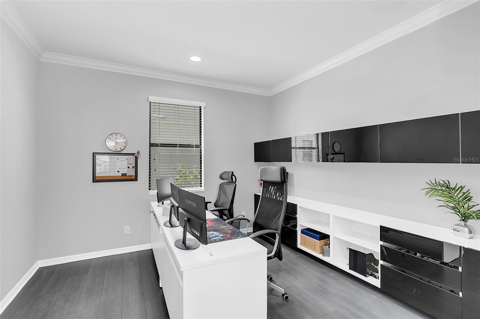 1980 LEATHER FERN DR