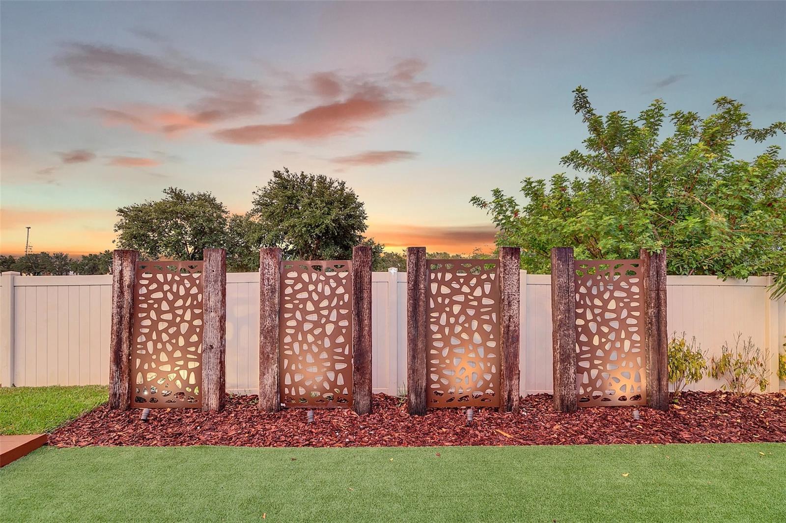 1980 LEATHER FERN DR
