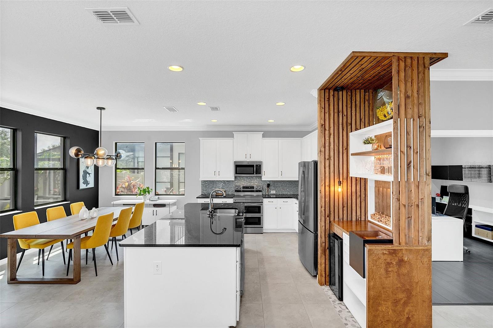 1980 LEATHER FERN DR