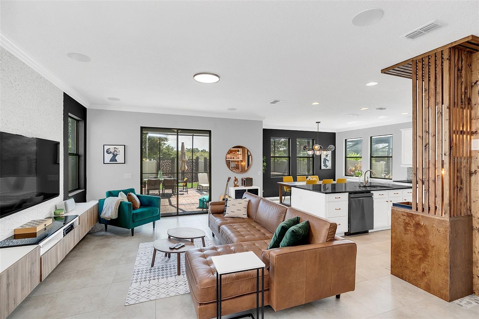 1980 LEATHER FERN DR