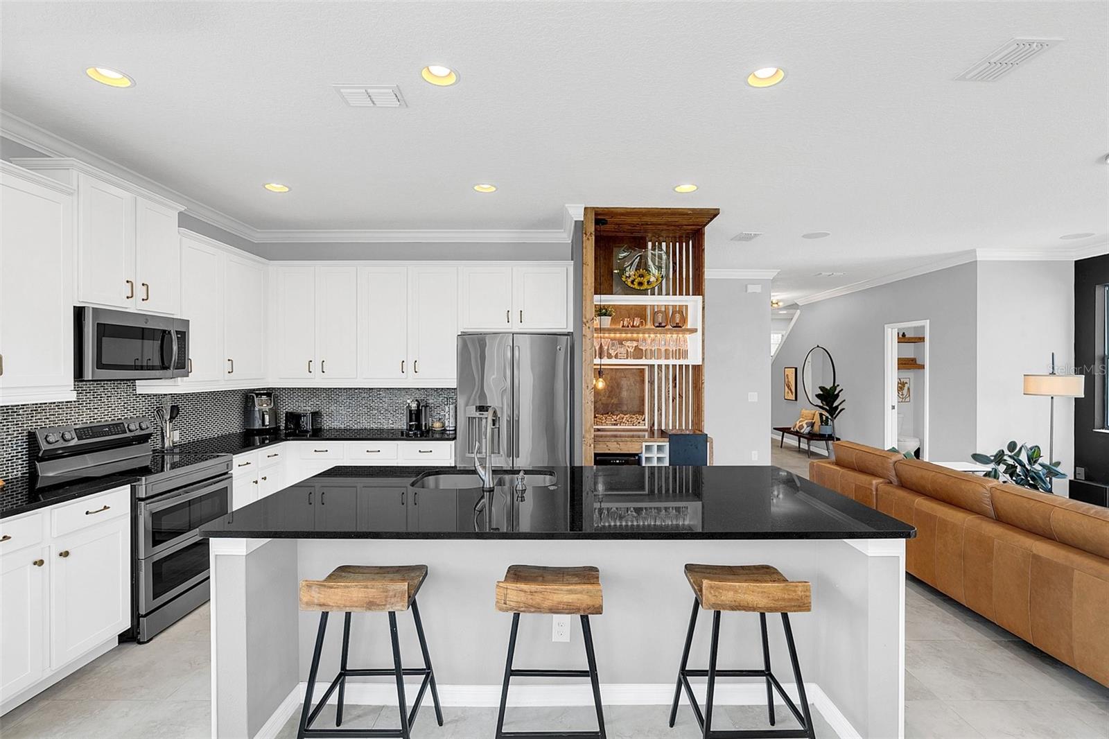 1980 LEATHER FERN DR
